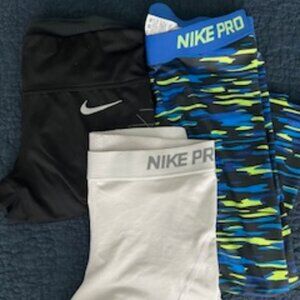 2 Pairs of Nike Leggings / Athletic Wear - Like New